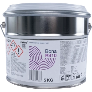 Rășina epoxidică bicomponentă Bona R410 oferă impermeabilizare și consolidare pentru șape umede cu până la 5% CM, aplicându-se ușor ca amorsă sau barieră de umiditate.

<strong>Caracteristici produs:</strong>
• Formulă fără apă și solvenți pentru aderență maximă pe beton și ciment
• Timpul de lucru de 20 minute permite aplicarea rapidă și controlată
• Compatible cu sistemele de încălzire prin pardoseală până la 20°C
• Densitate de 1,1 g/cm³ facilitează penetrarea în substraturile poroase
• Ambalaj de 5 kg cu întăritor inclus, suficient pentru 10-33 m²

<strong>Vezi fisa tehnica</strong>: <a href="https://parchetpeviata.ro/wp-content/uploads/2025/09/Bona-R410.pdf">Bona R410</a>