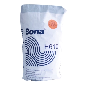 Șapă reparații rapidă Bona H610 pentru interior se usucă în 60-90 minute, fiind gata pentru următorul finisaj. Mortarul cementicios cu tehnologie titan repară fisuri, gropi și neregularități din șape.

Caracteristici produs:
• Se poate călca după doar 30 minute de la aplicare
• Clasificare rezistență C35/F7.5 pentru trafic intens
• Compatible cu sistemele de încălzire în pardoseală
• Amestec facil cu malaxor electric la 600 rpm maximum
• Certificare EMICODE EC1 Plus pentru emisii reduse de compuși volatili