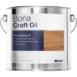 Uleiul pentru lemn Bona Craft Oil neutru 2,5L protejează pardoselile și mobilierul cu o formulă pe bază de uleiuri vegetale modificate, fără miros puternic și cu uscare rapidă în doar 15-30 minute între aplicări.

<strong>Caracteristici produs:</strong>
• Consum economic de doar 20 m²/L pentru saturare completă
• Aplicare ușoară cu aplicator de cauciuc sau pad de lână
• Sigur pentru mobilierul copiilor conform standardului EN 71-3
• Păstrează aspectul natural al lemnului fără îngălbenire
• Depozitare stabilă 3 ani la temperaturi între +5°C și +25°C

Fișă tehnică: <a href="https://parchetpeviata.ro/wp-content/uploads/2025/09/fisa-tehnica-bona-craft-oil-ro.pdf">Bona Craft Oil</a>